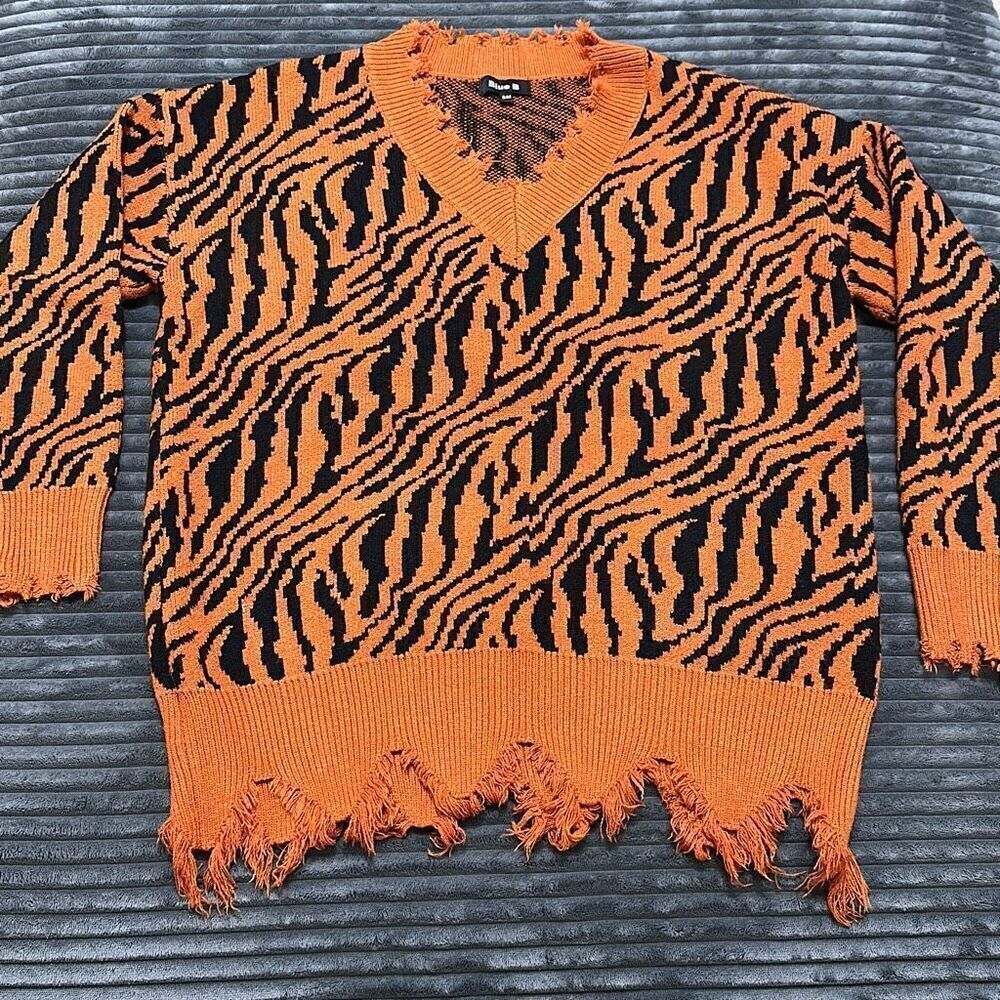 Blue B Tiger Print Knit Sweater Women’s Size S/M View 4